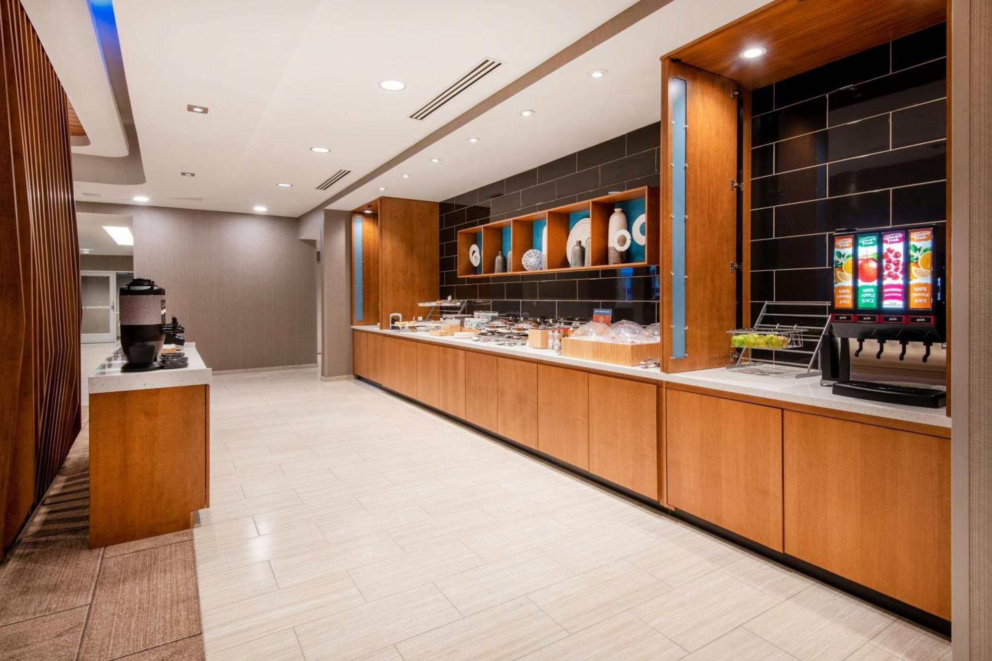 Springhill Denver Hotel 4*